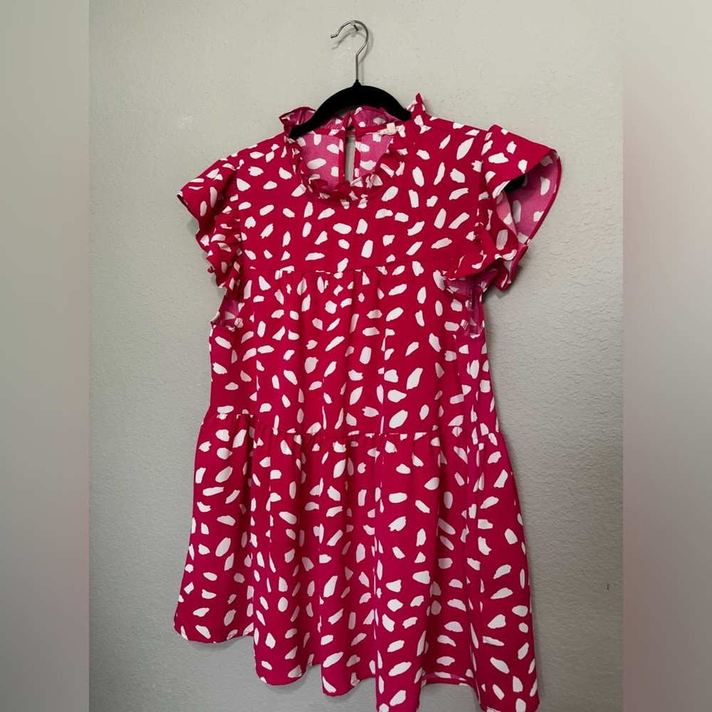 JodifL Pink and White Ruffle/Puff Sleeve
